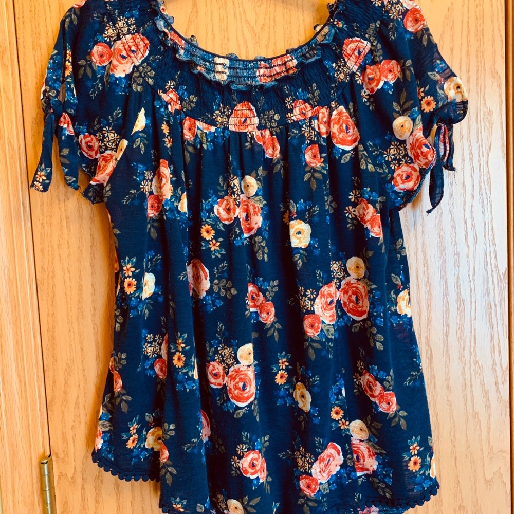 No Boundaries Top **FINAL** price